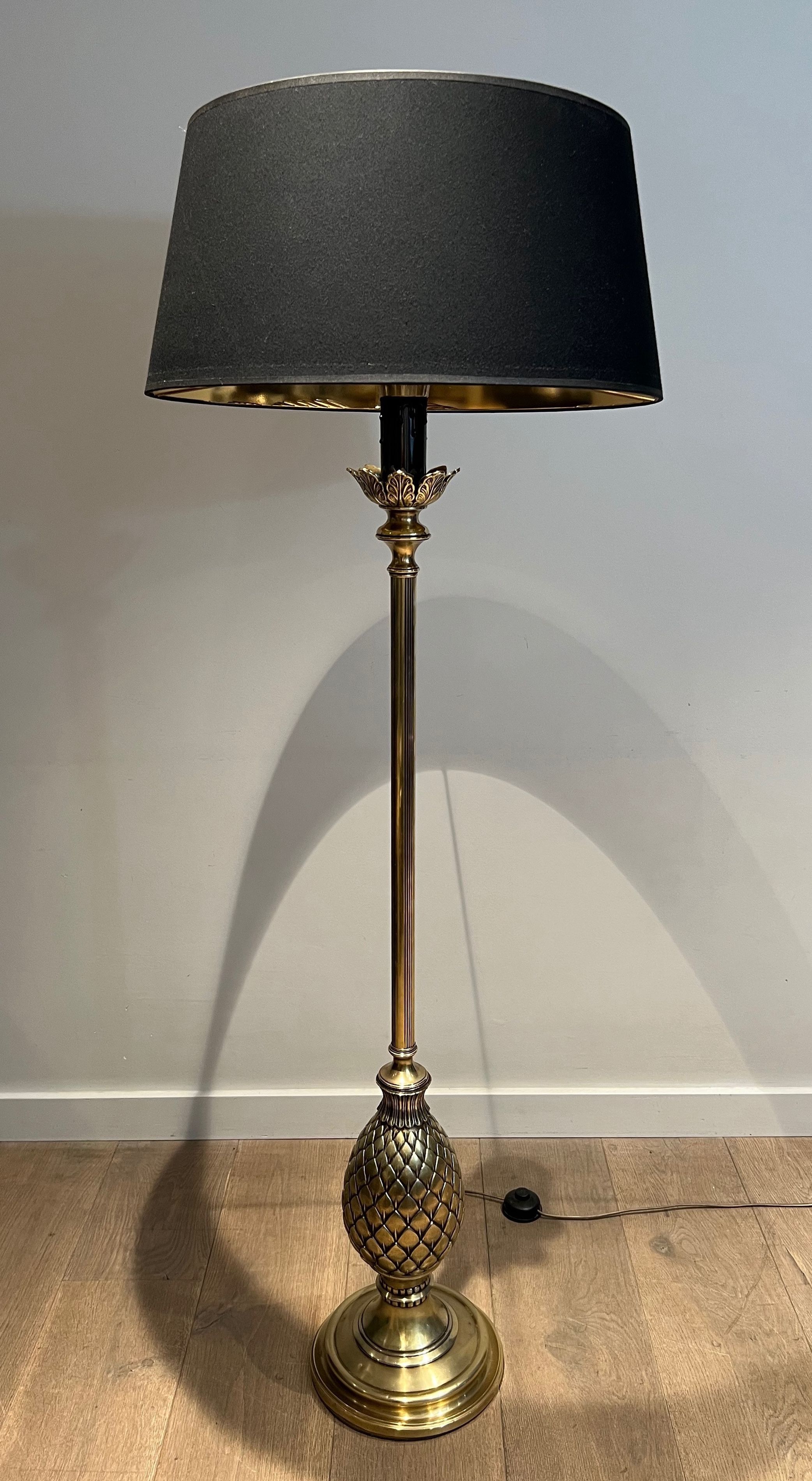 Pineapple floor lamp in brass