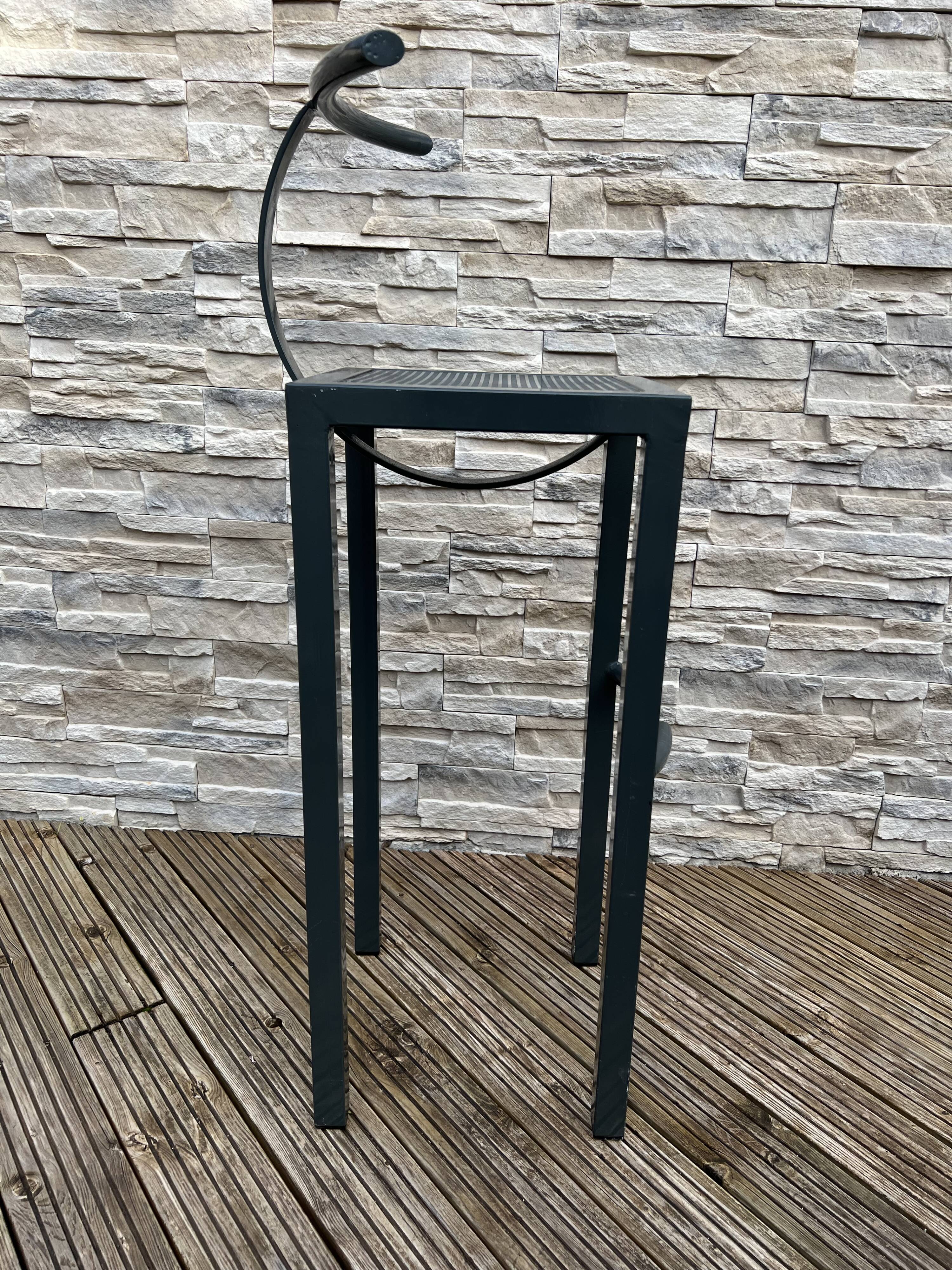 Sarapis philippe starck stool driade memphis cassina 80s design