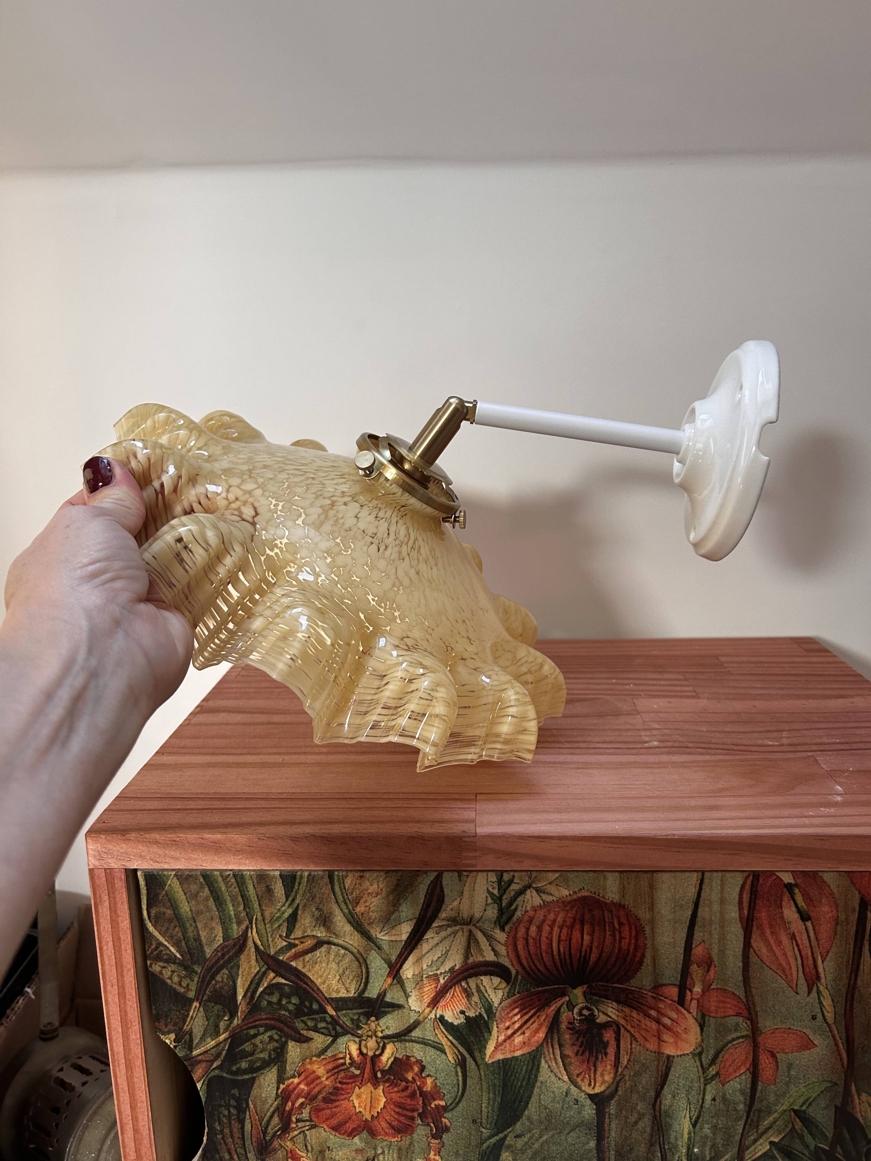 Vintage tilting wall light in gold Clichy glass