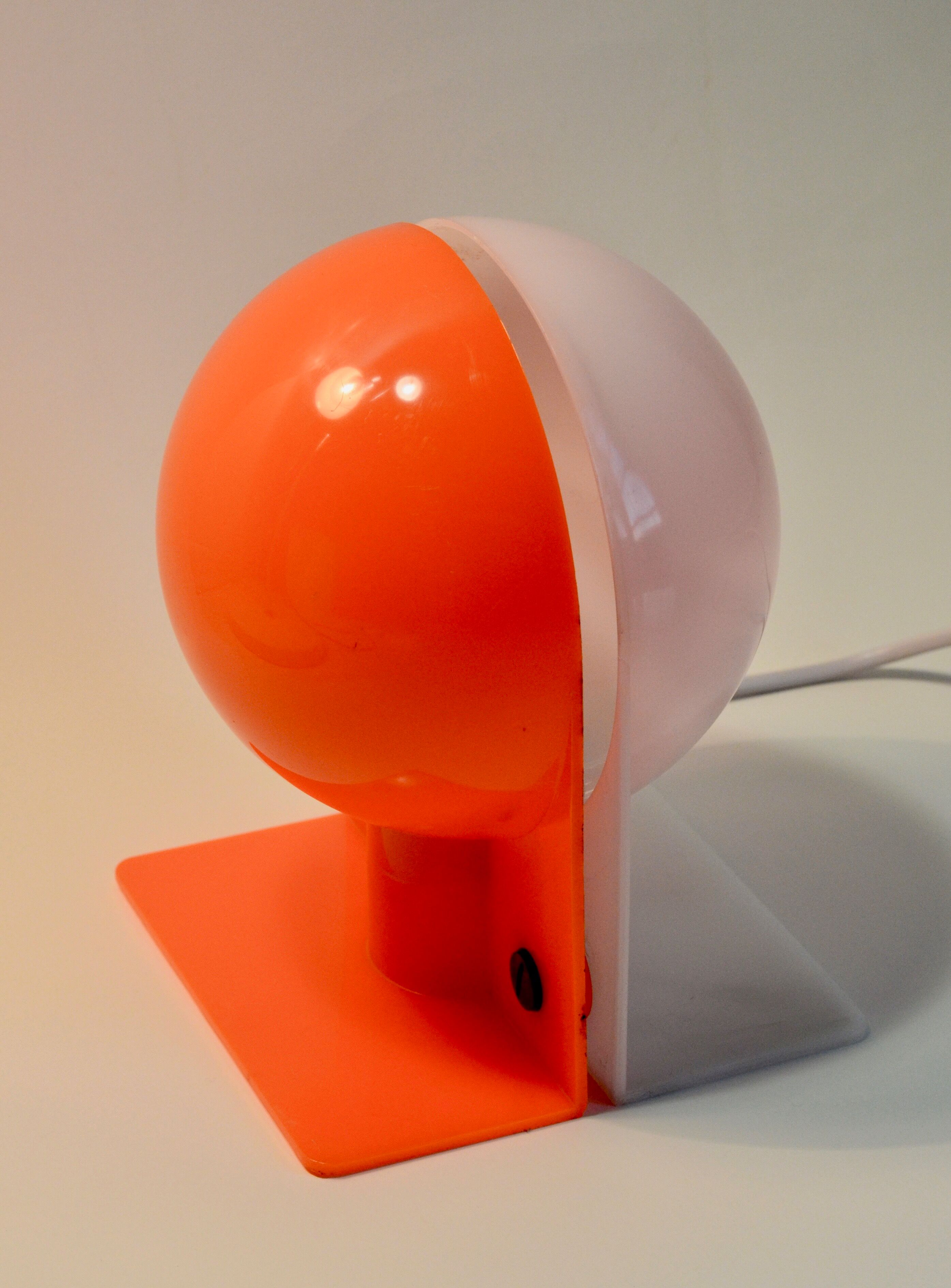 Lampe de table Harvey Guzzini Sirio, années 1970