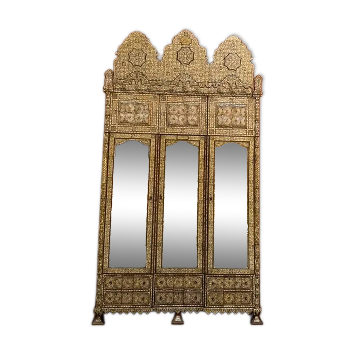 Armoire Levantine en Nacre — Signée Ahmed Jamil Sarsar, Datée 1890