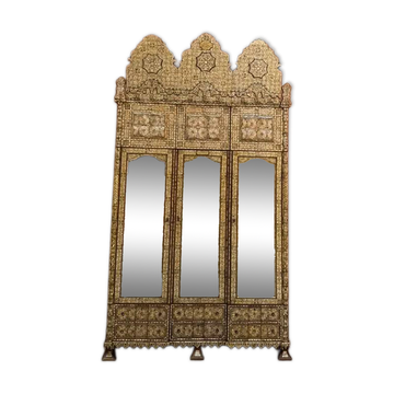 Armoire Levantine en Nacre — Signée Ahmed Jamil Sarsar, Datée 1890