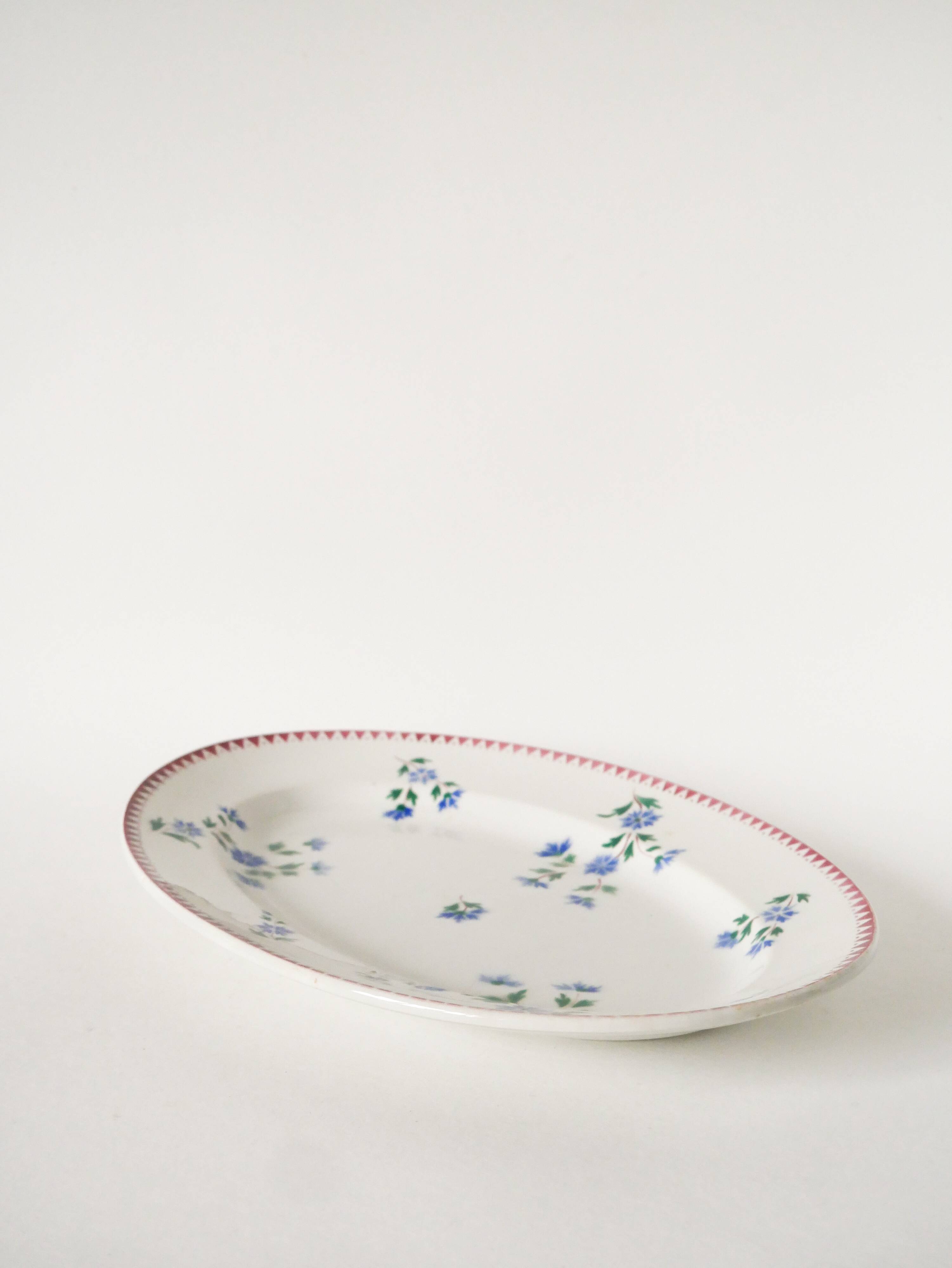 Oval platter from Sarreguemines, Gilbert pattern, early 20th century