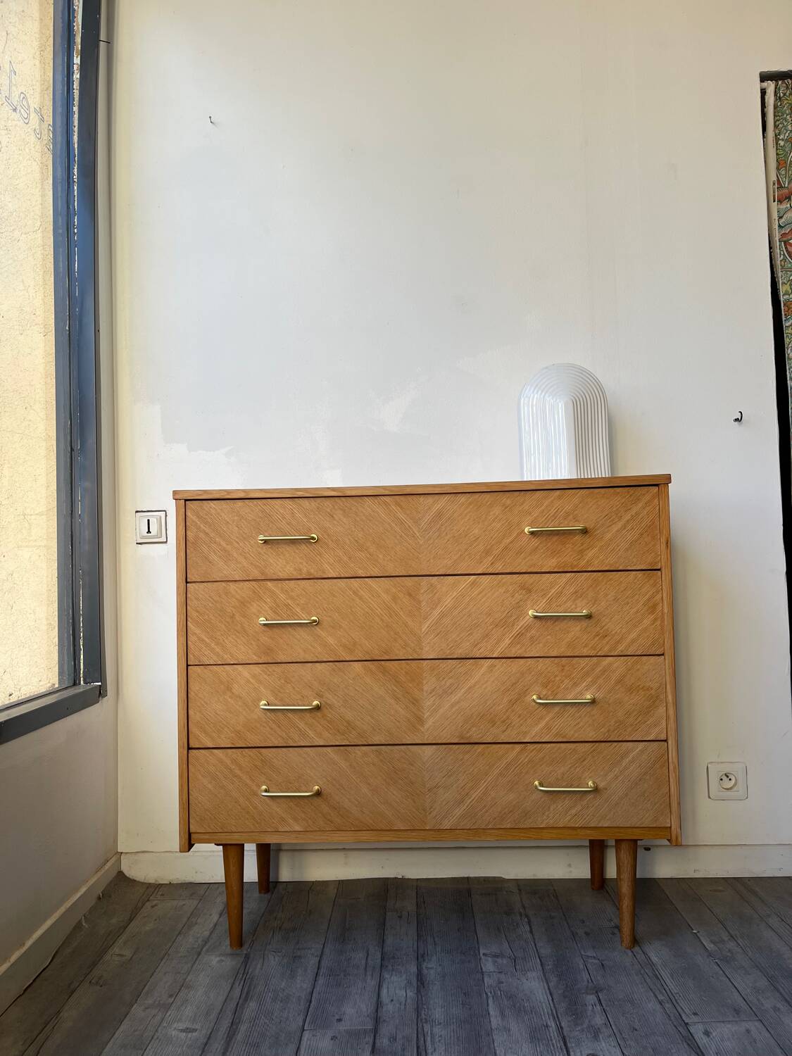 Tapered leg chest of drawers