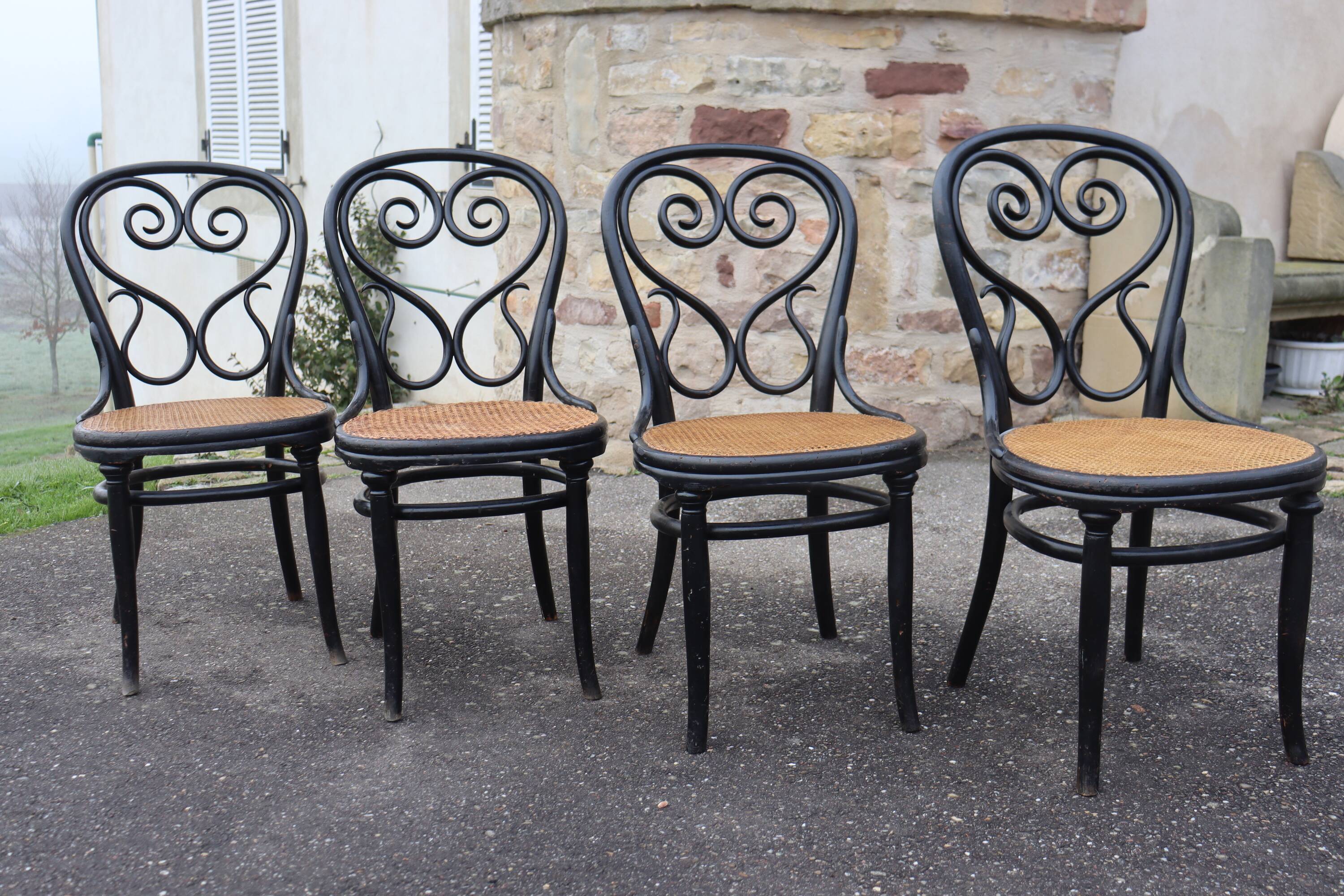 Set of 8 Thonet chairs, model no. 4, known as "Daum café", 1880