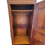 Solid oak bonnetière signed Jean Laïck