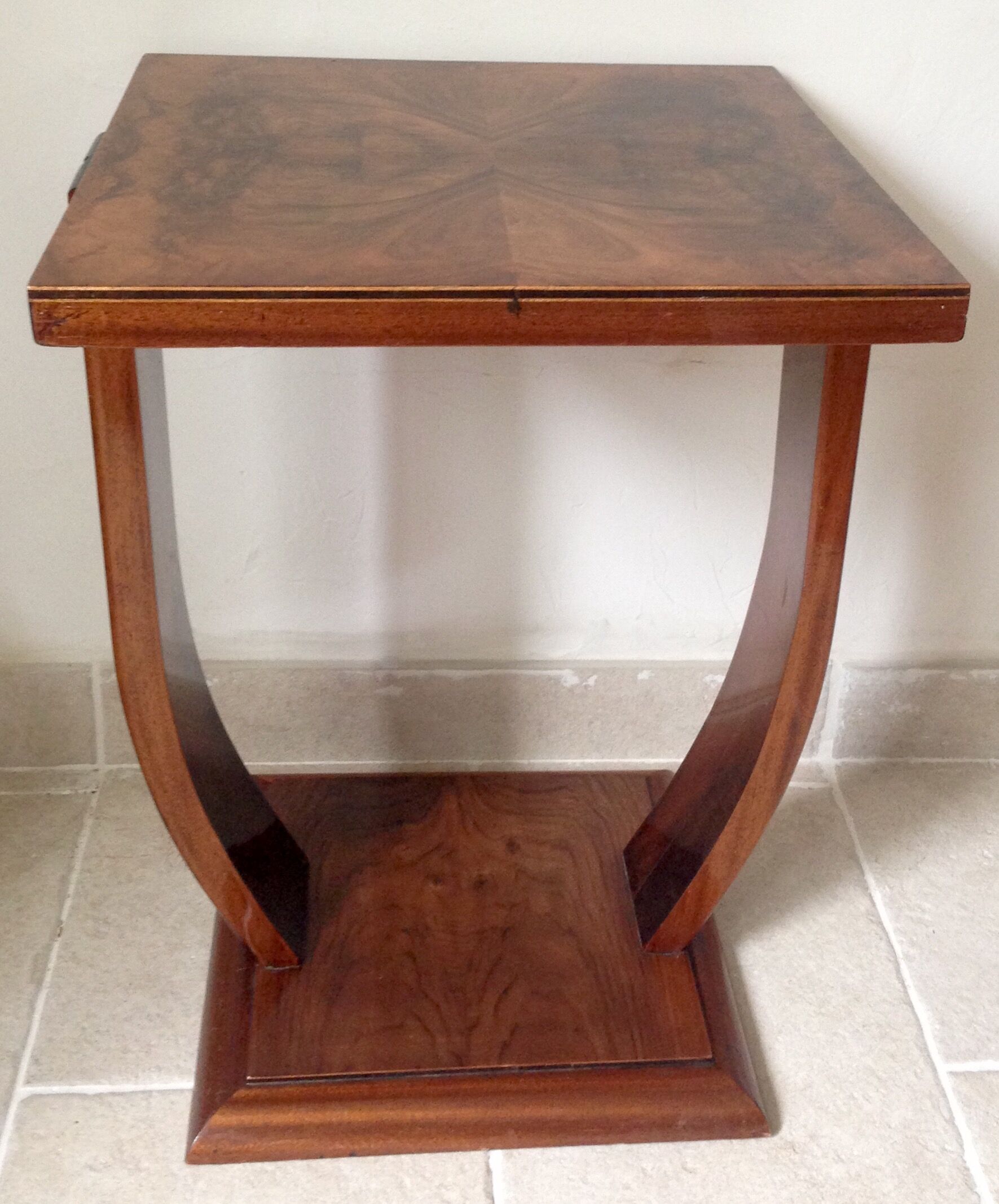 Side table art deco