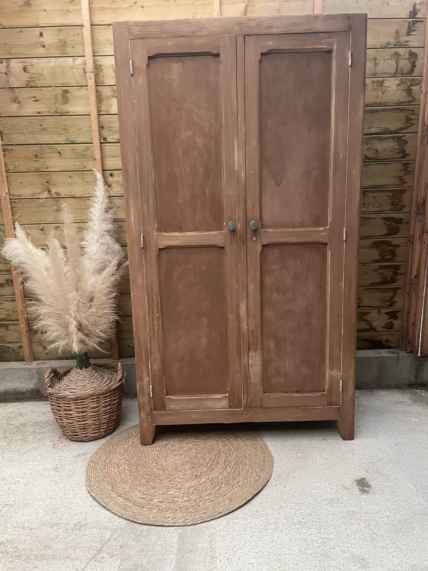 Armoire parisienne