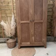 Armoire parisienne