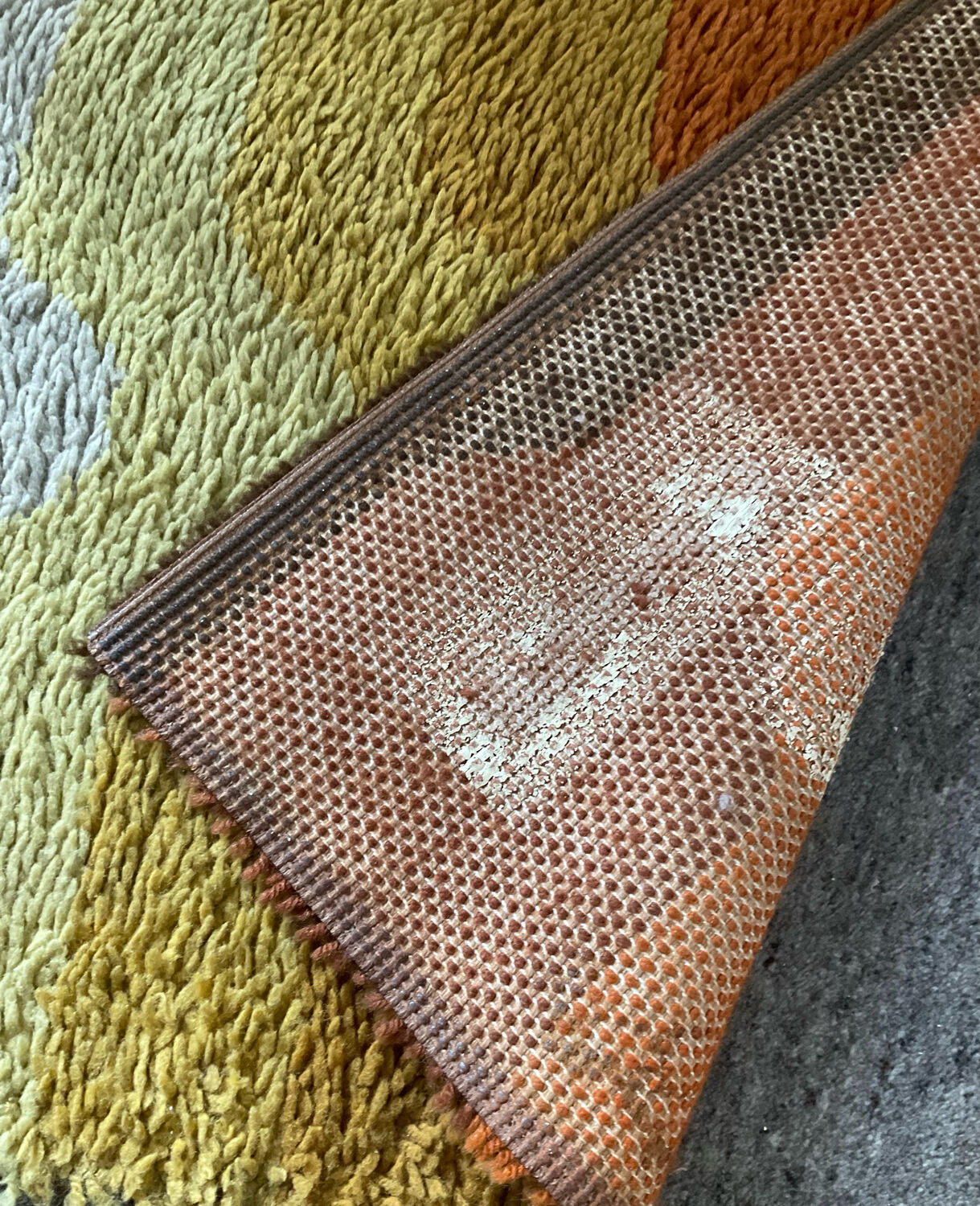 Vintage rugs 60-70s in wool