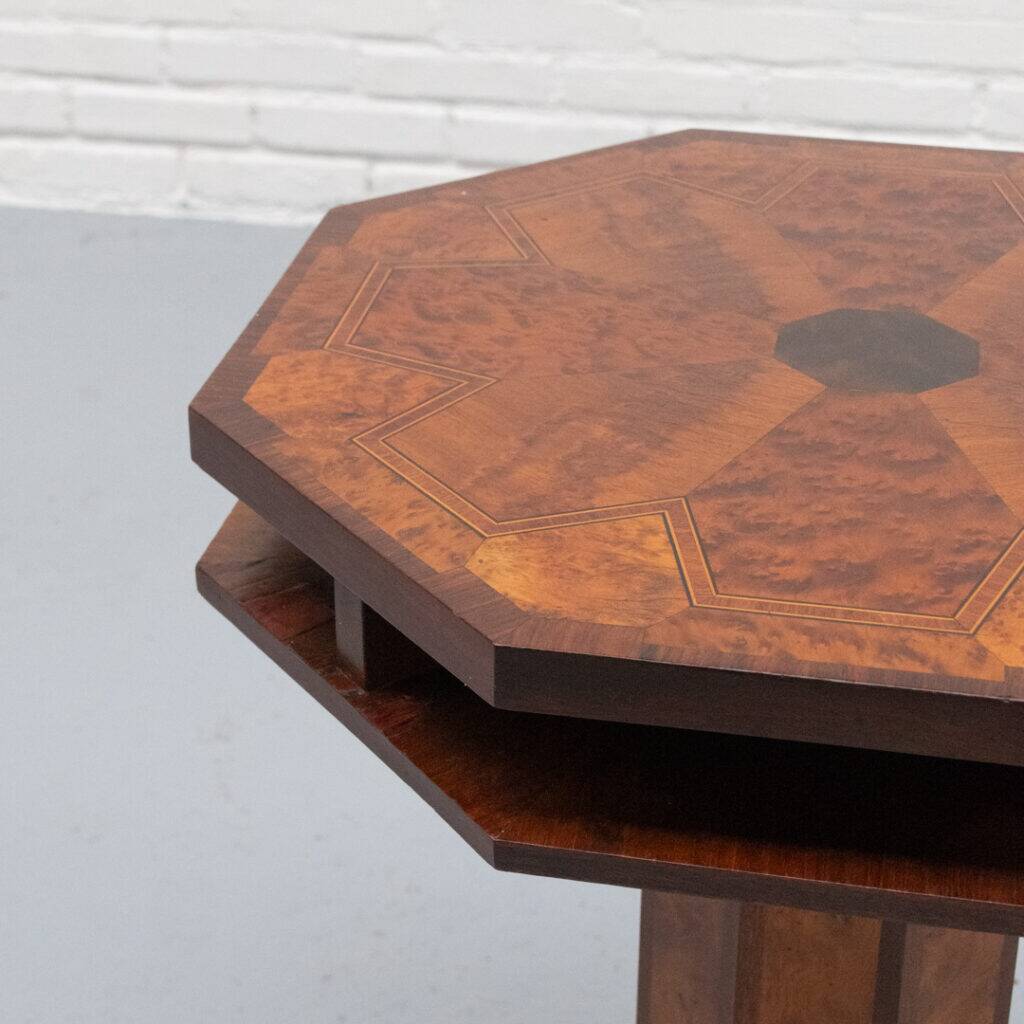 Table d'appoint Art Déco en loupe de bois