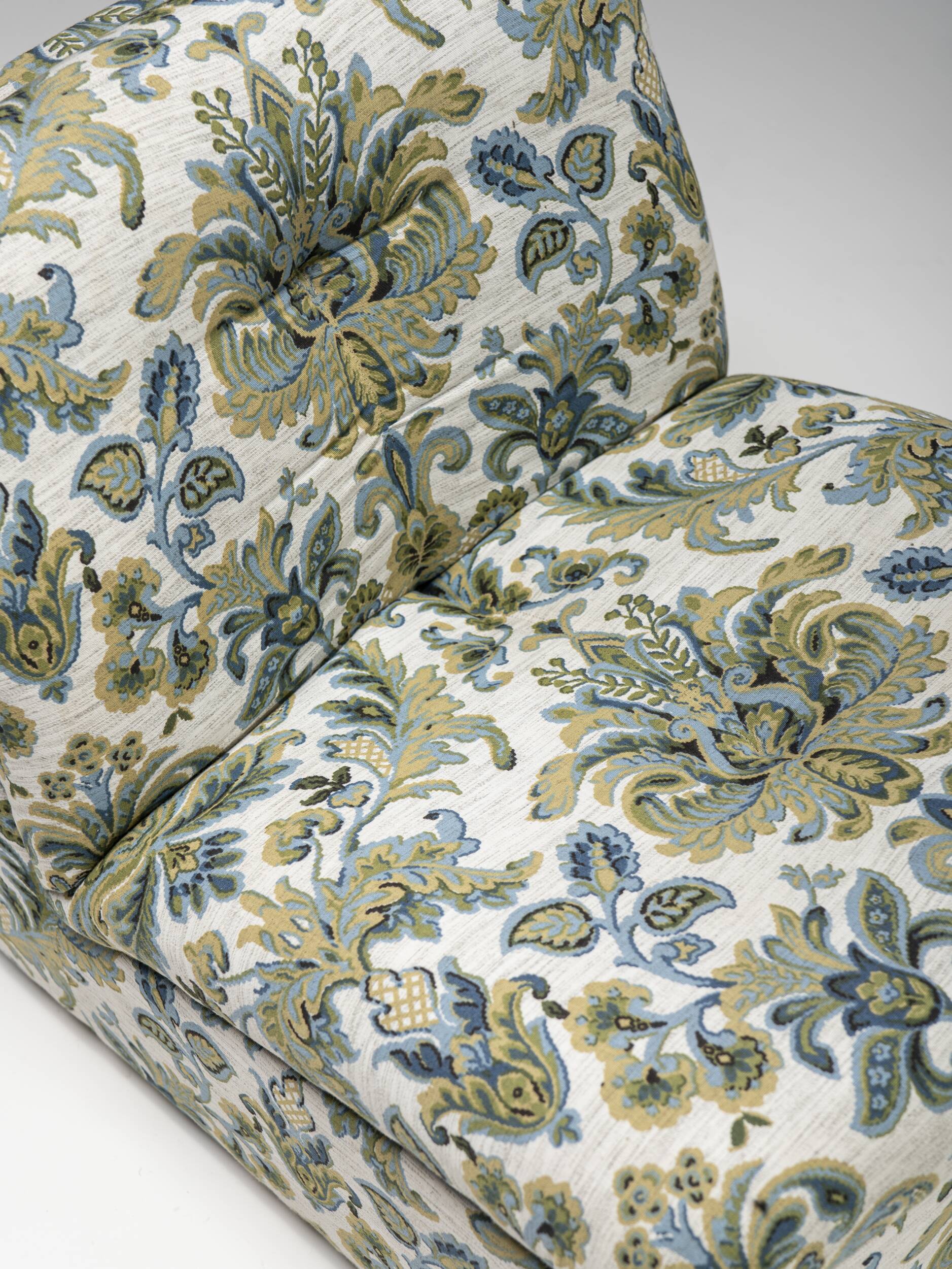 Fauteuil fleuri du milieu du siècle, Italie, années 1960