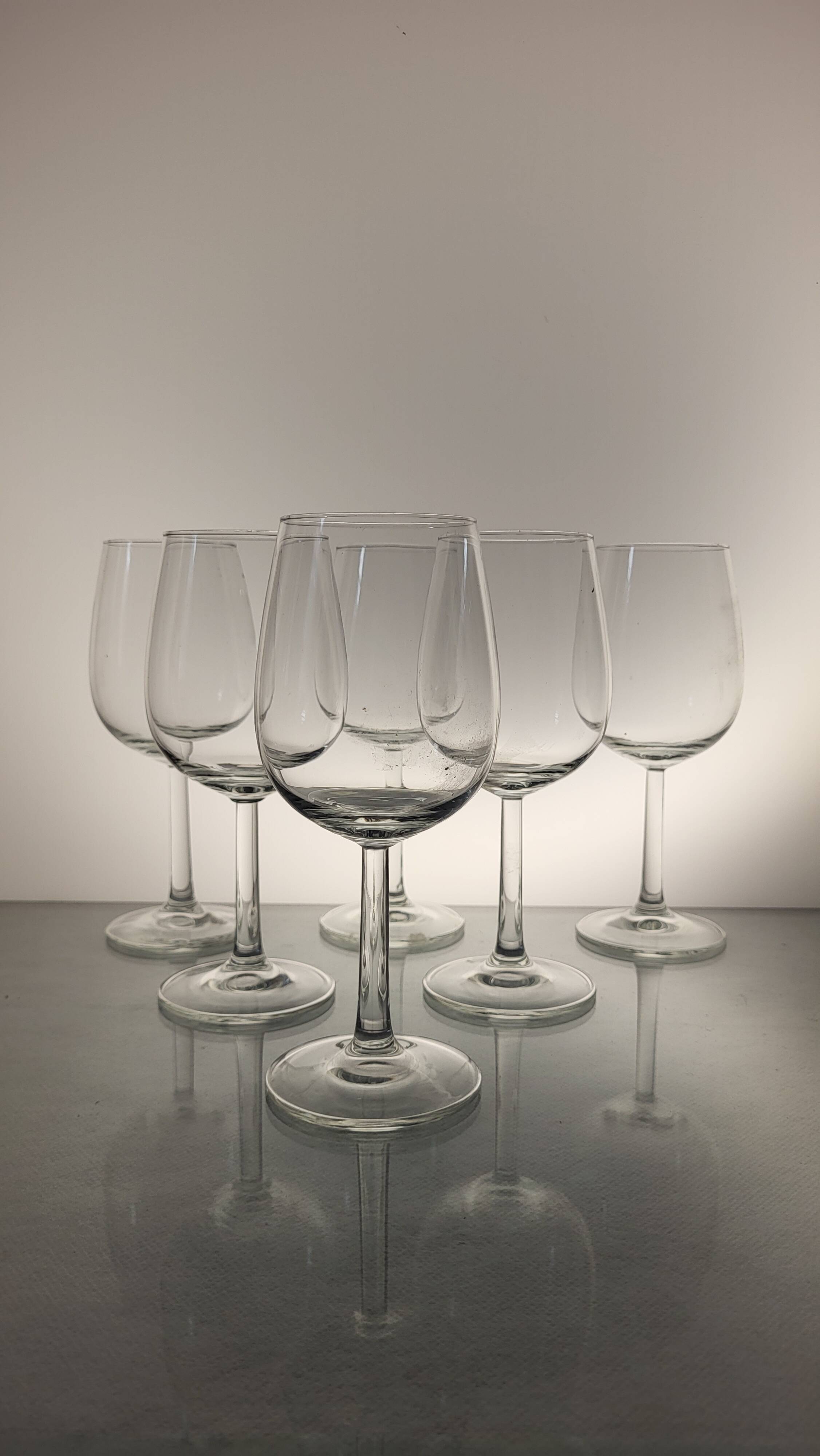 6 wine glasses