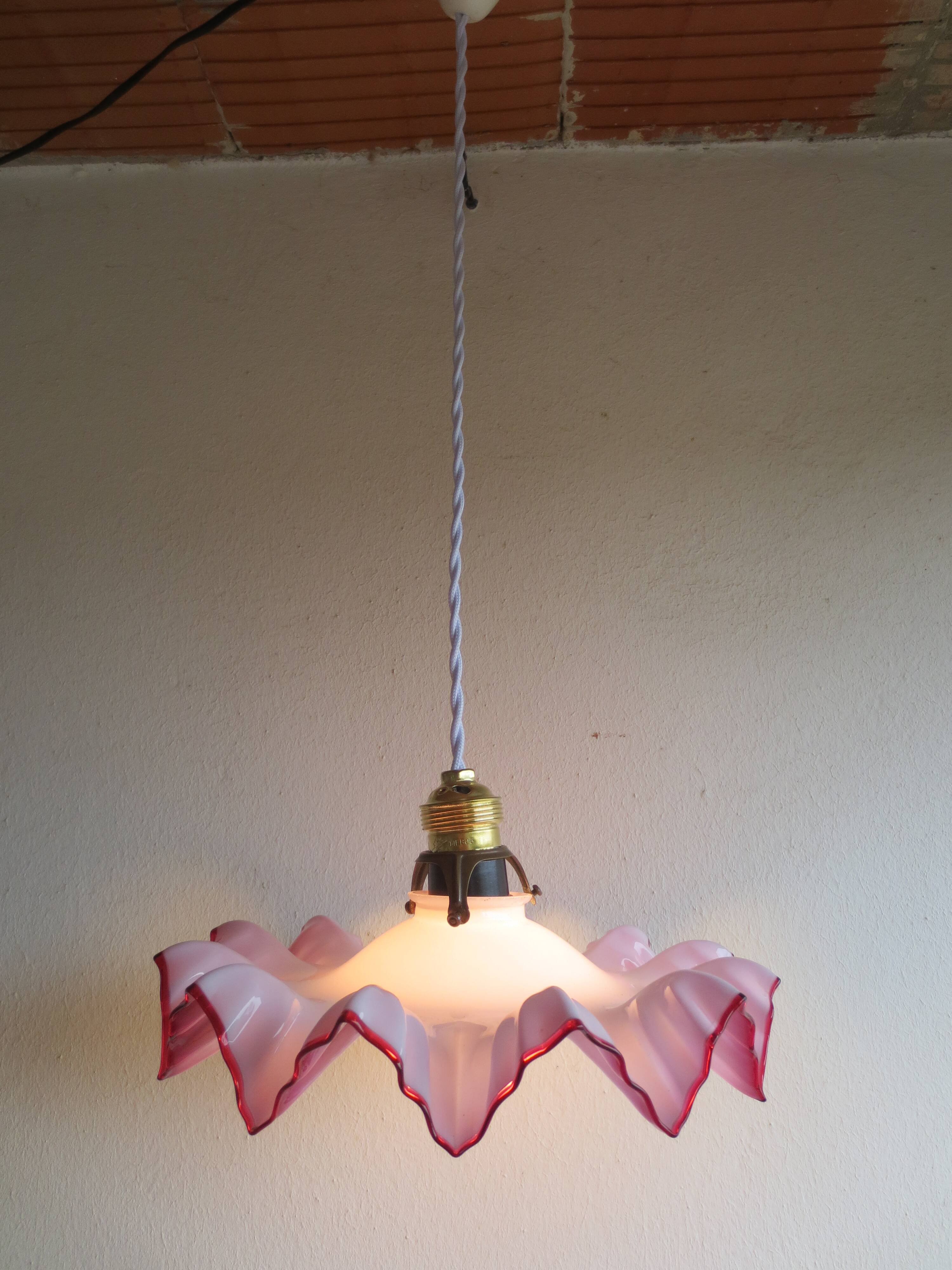 Suspension, abat-jour en verre rose