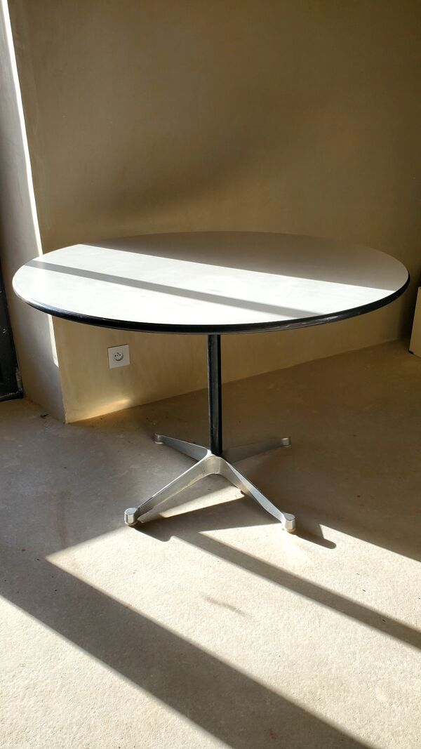 Table bois formica et acier édité par Herman Miller pour Eames