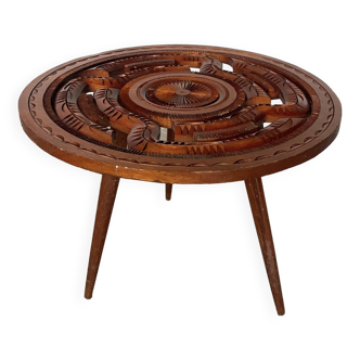 60s tripod coffee table in chiseled wood