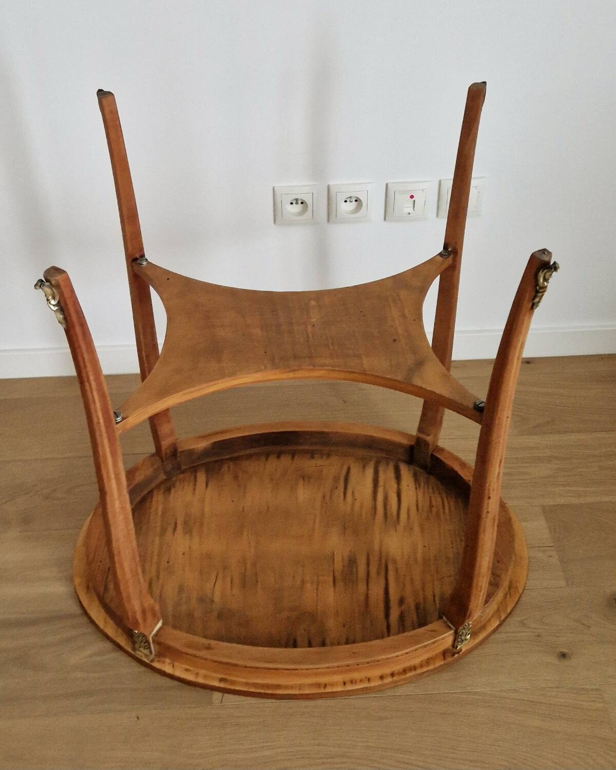Mid-20th century marquetry pedestal table