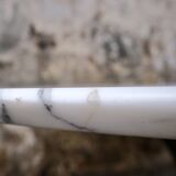 Large table ronde en marbre de Carrare, Italie, 1970s