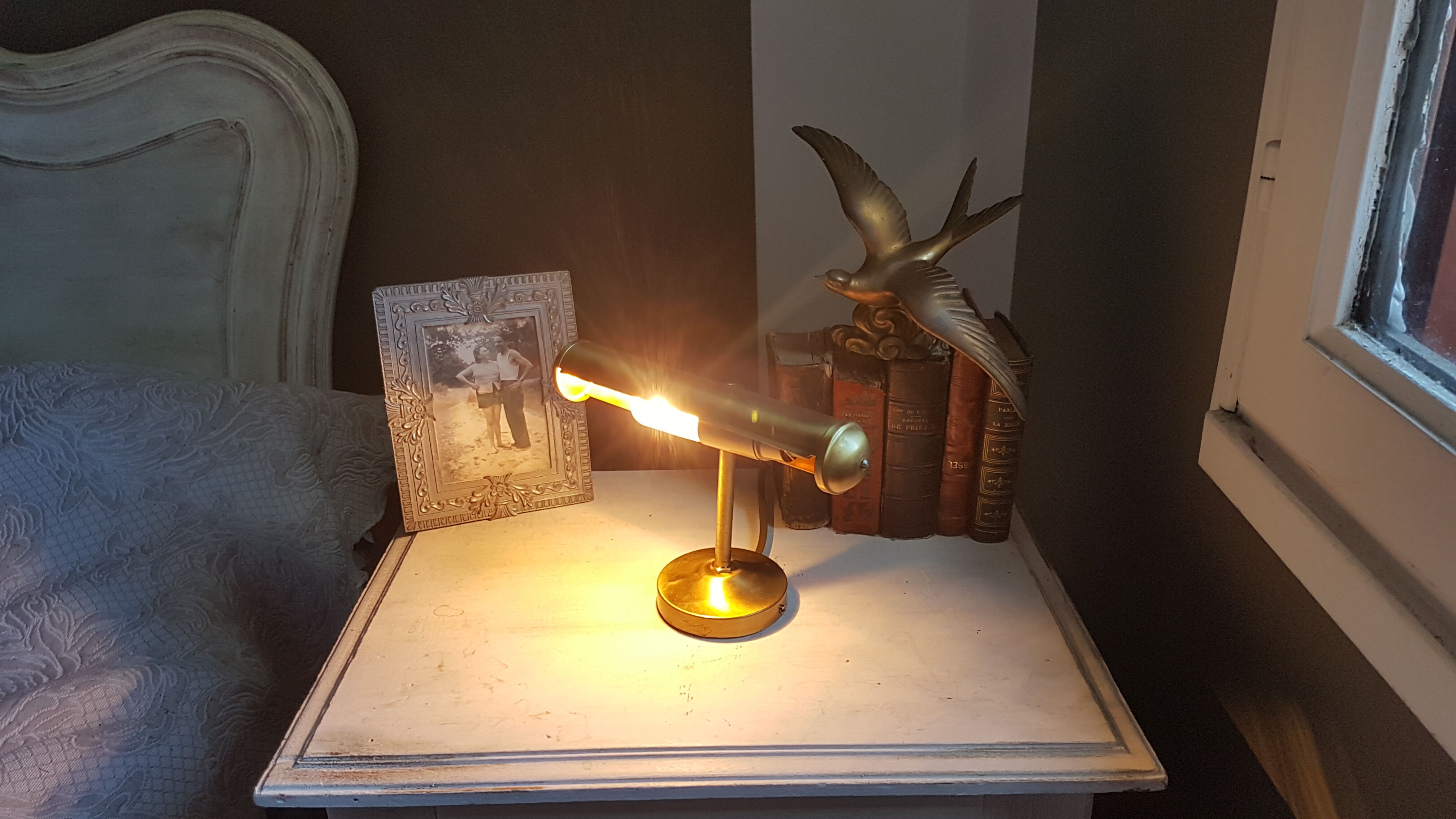 Notary Lamp Laiton 1900 Active
