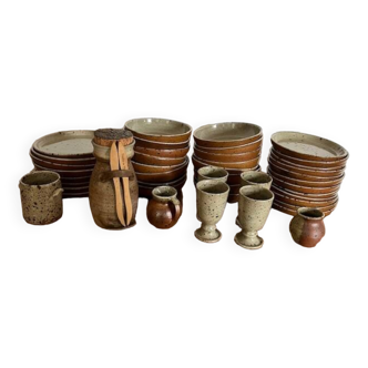 Set of stoneware tableware - 45 pieces