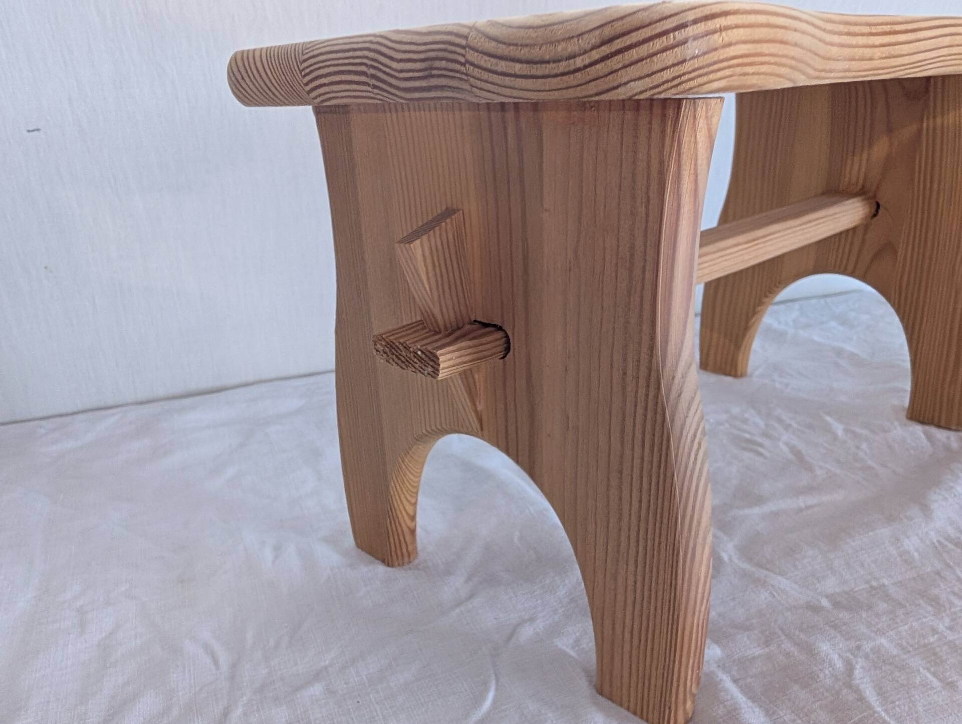 Small pine bench 1990