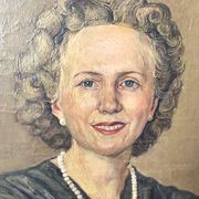 Oil portrait on canvas of an elegant vintage woman 50s