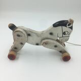 Cheval en bois à tirer