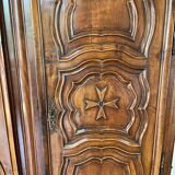 Crossbow cabinet in walnut Louis XV 18th century