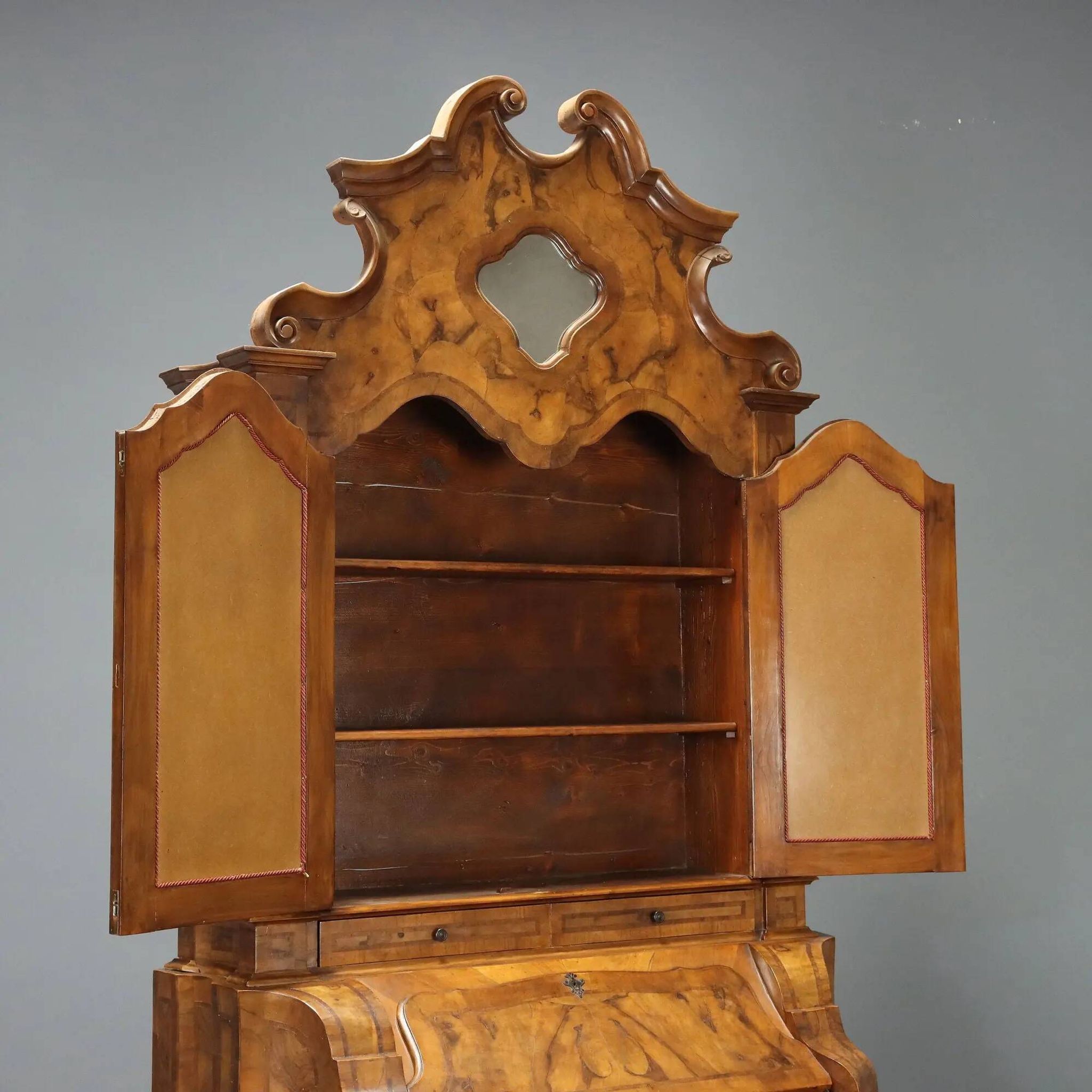Antique trumeau in walnut and walnut burl, Italy, early 20th century.