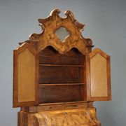 Antique trumeau in walnut and walnut burl, Italy, early 20th century.