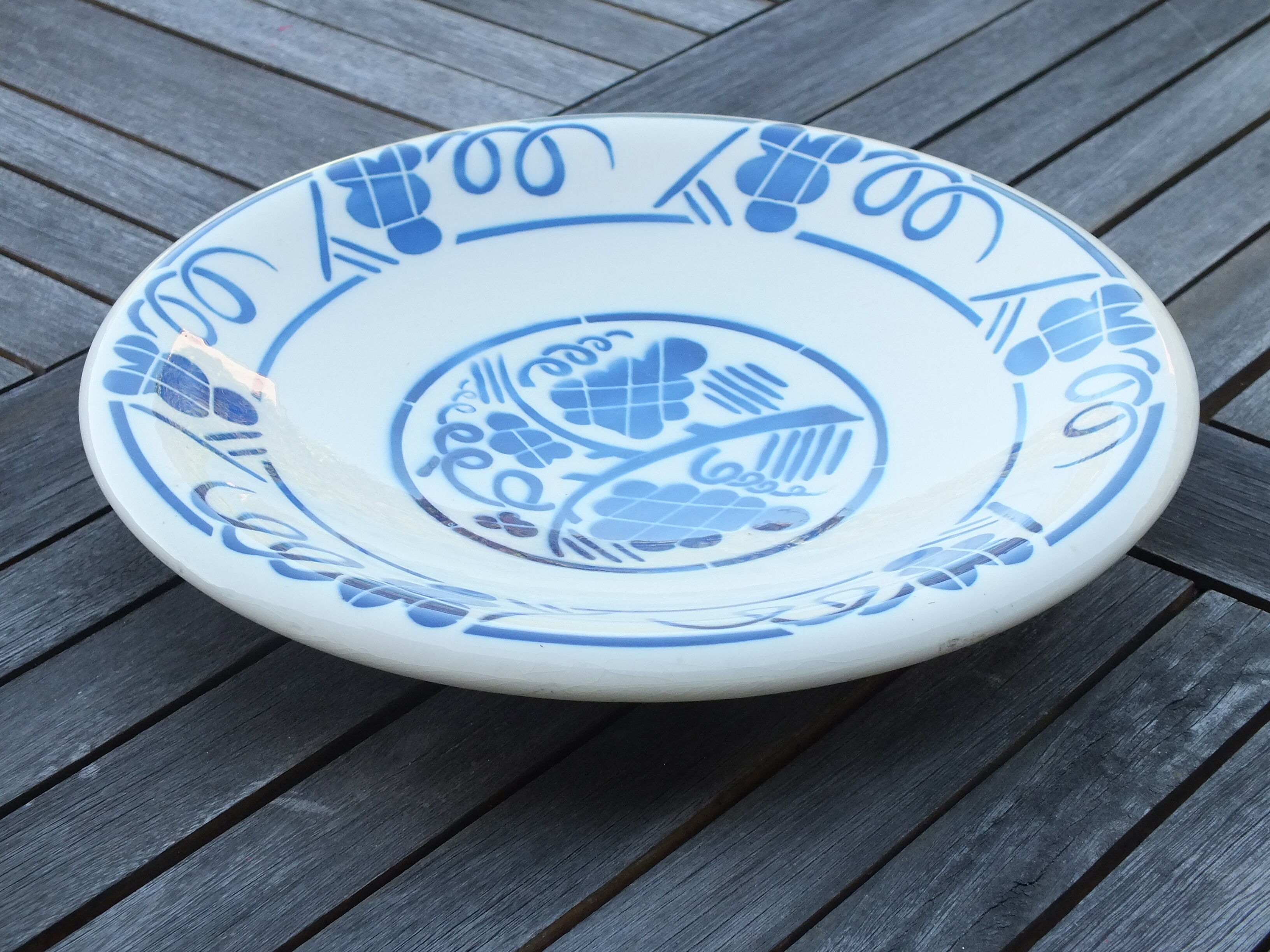 Fruit cut dish 33 cms, Badonviller 1950