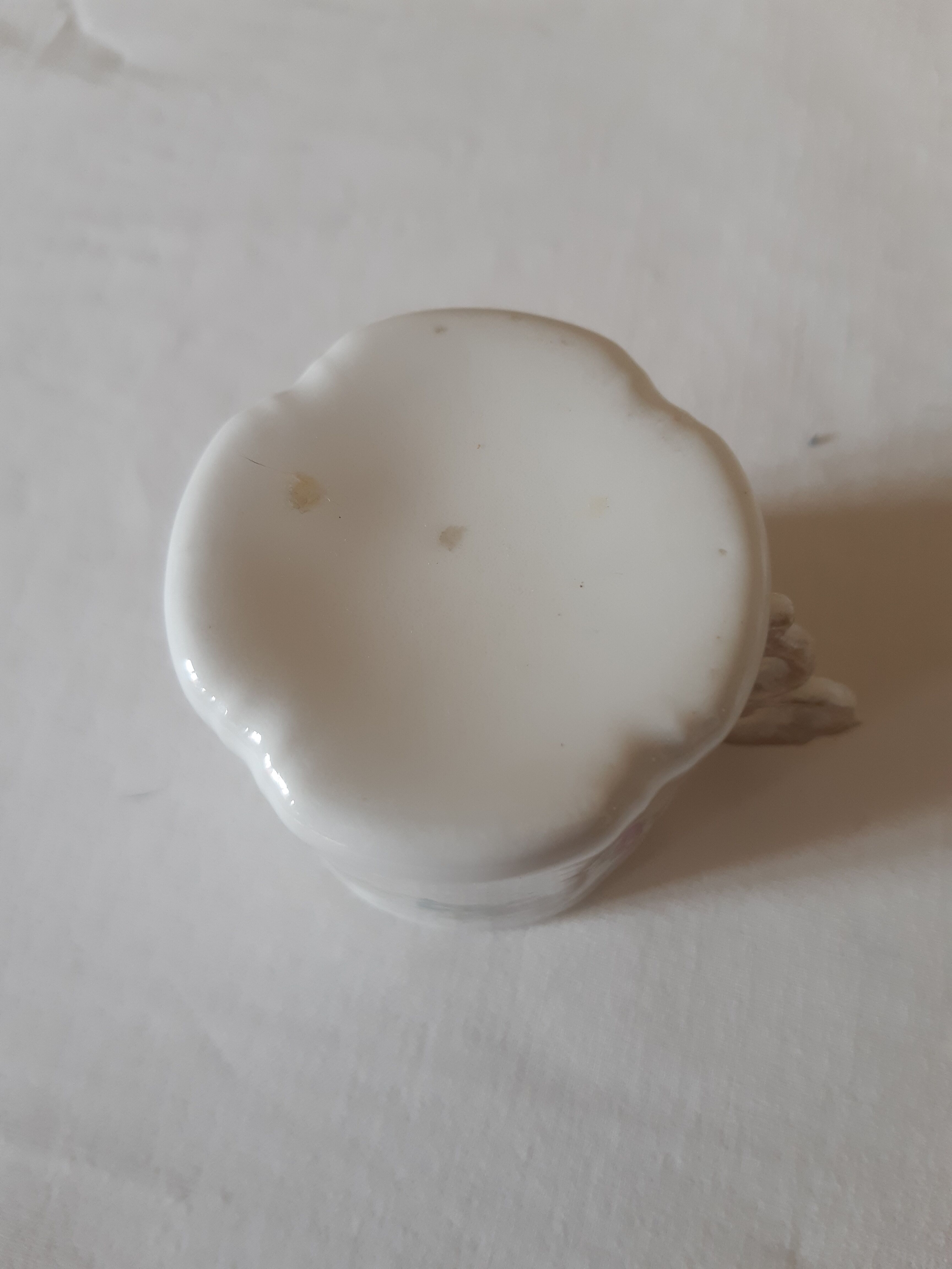 Tasses à café, anciennes