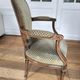 Fauteuils médaillon style Louis XVI