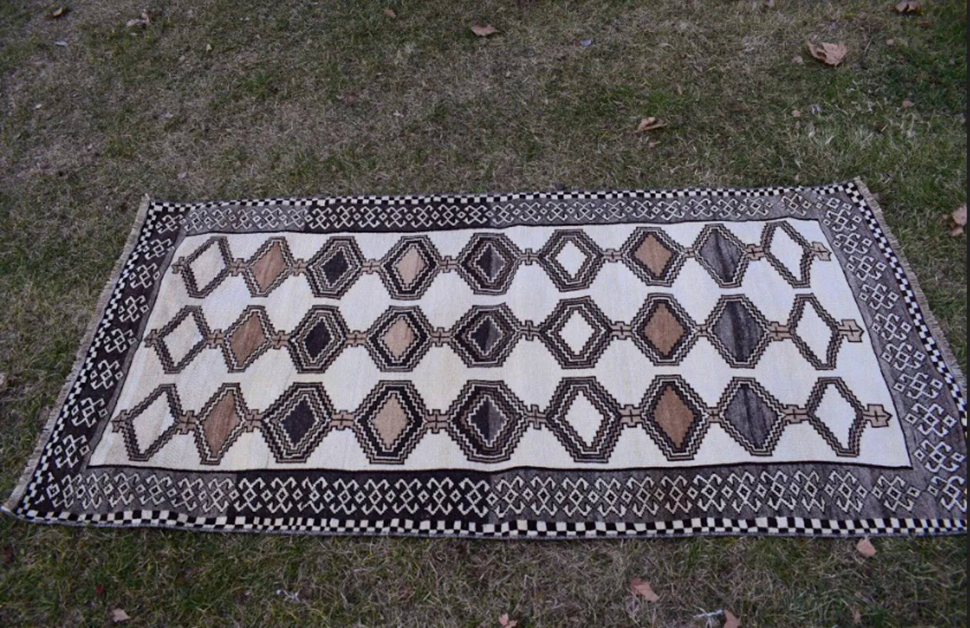 Vintage Turkish Oushak rug 103x200 cm