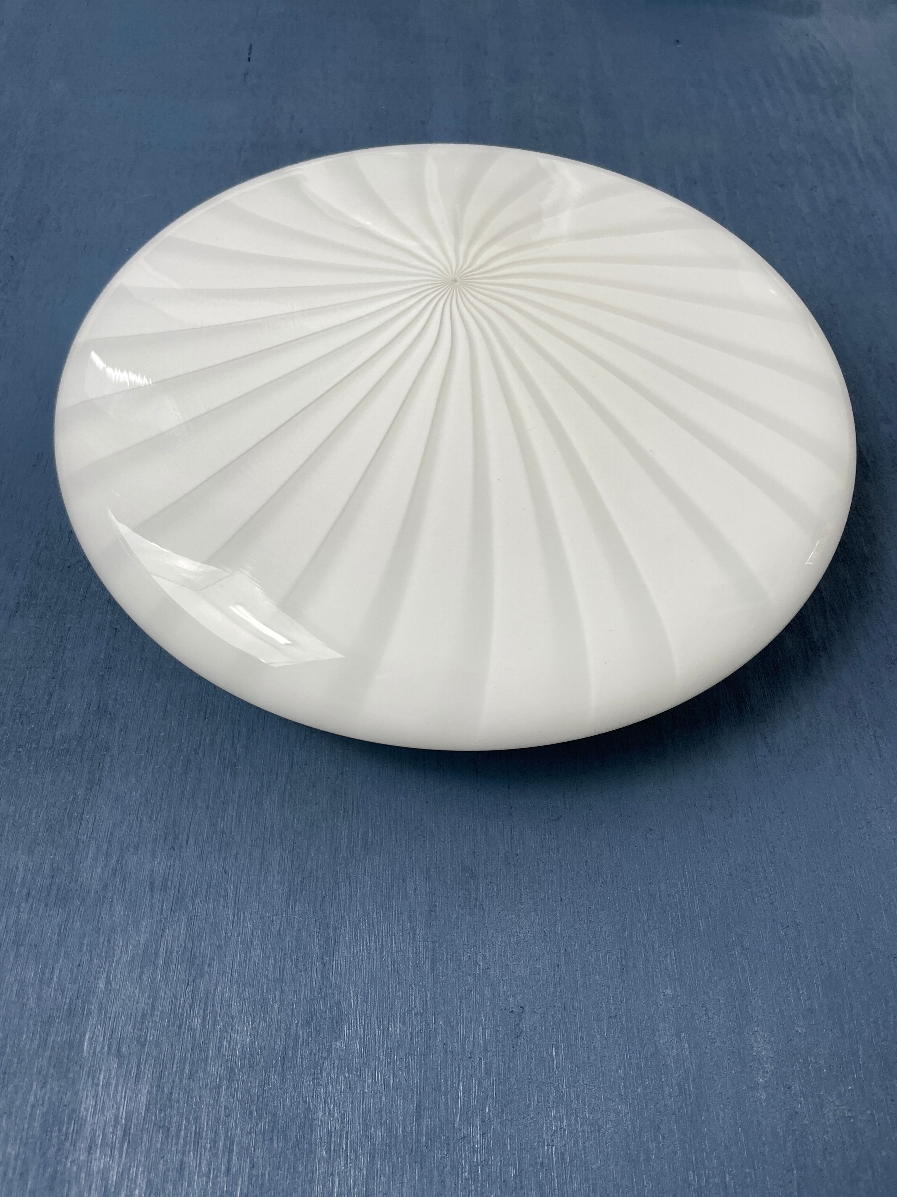 White Murano glass lamp