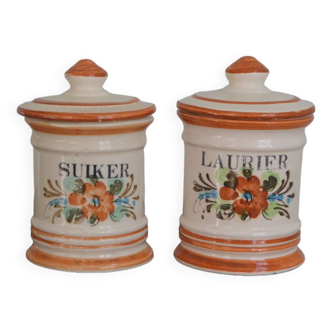 Laurel and sugar pots