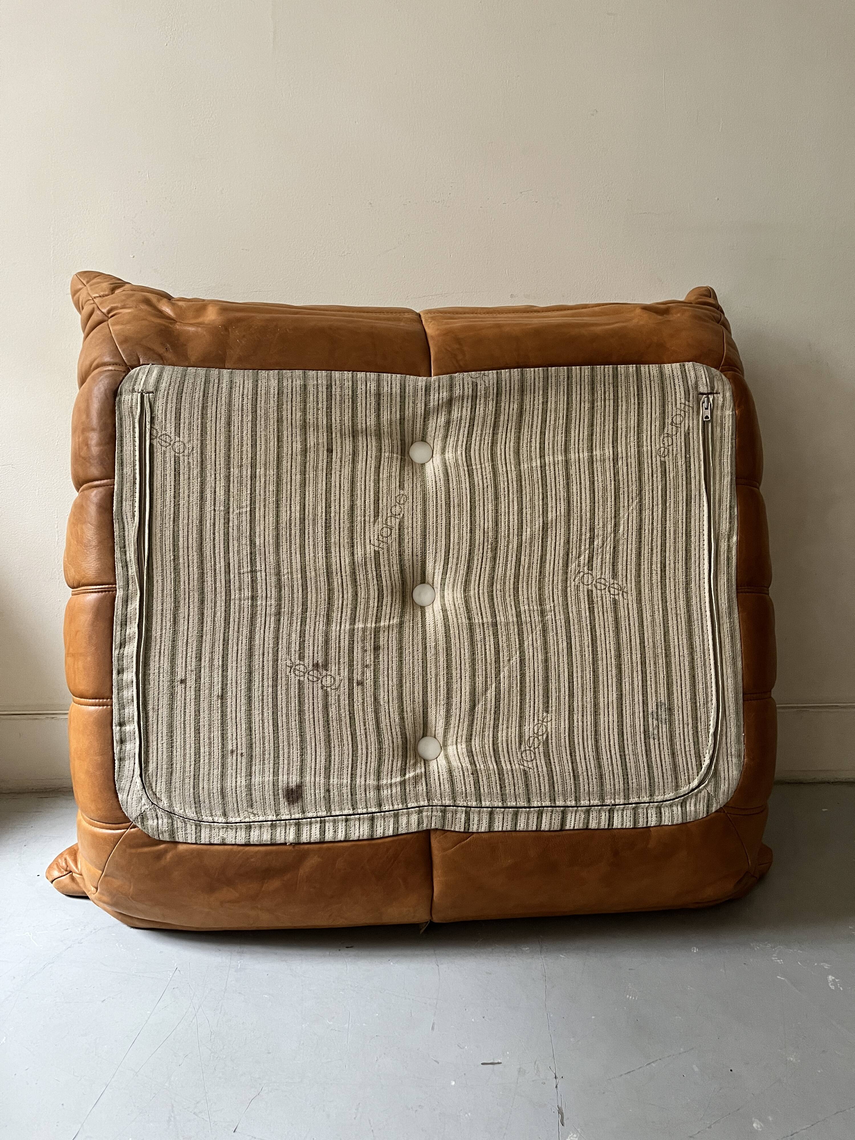 Togo design ottoman pouf by Michel Ducaroy for Ligne Roset, 1st edition 1970