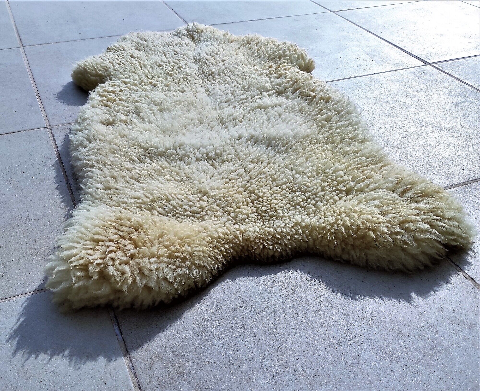 Carpet in Nature Skin Long-haired Sheepskin 132 cm x 80 cm x 9 cm thick