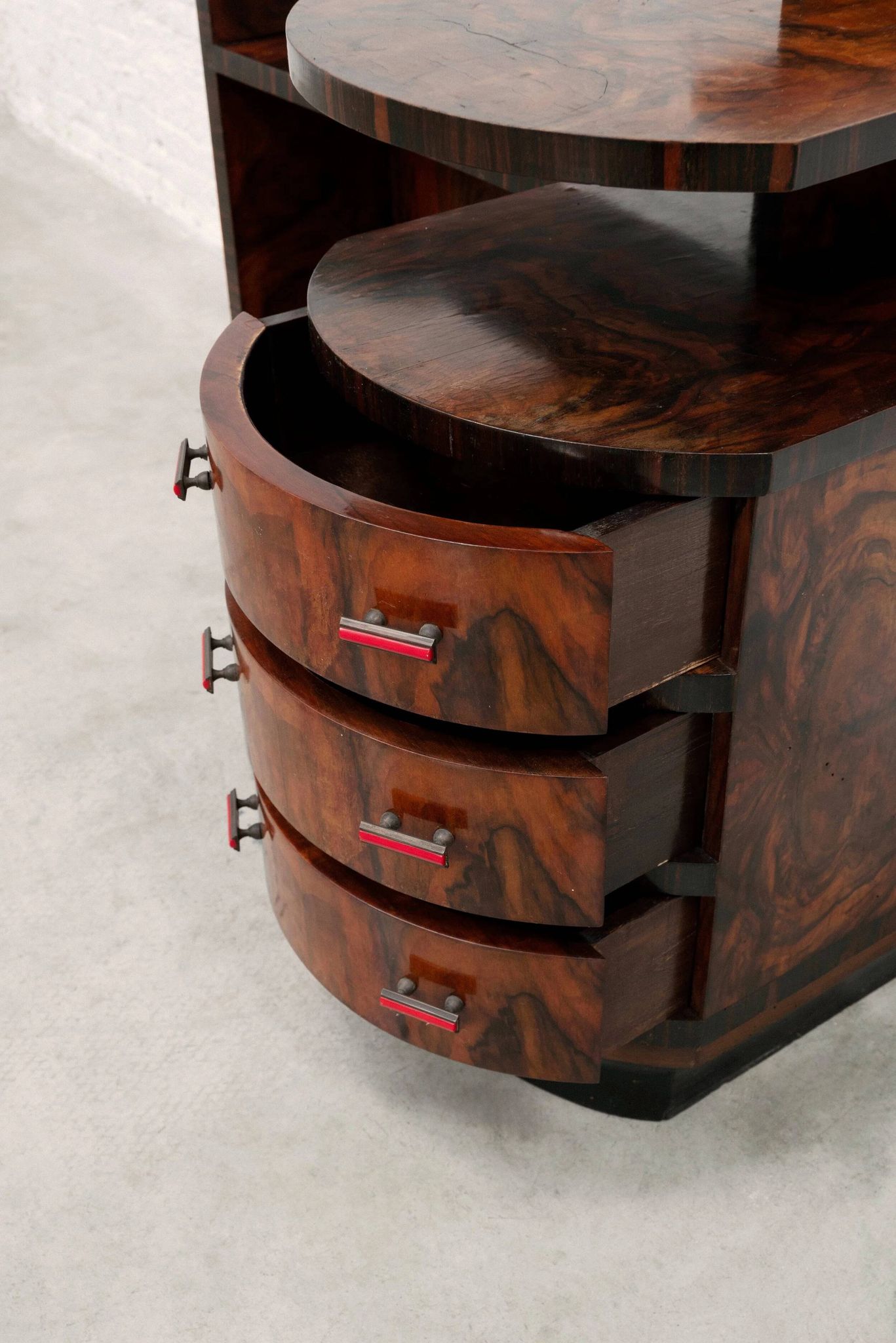 Italian rationalist walnut sideboard with red Bakelite handles, circa 1930