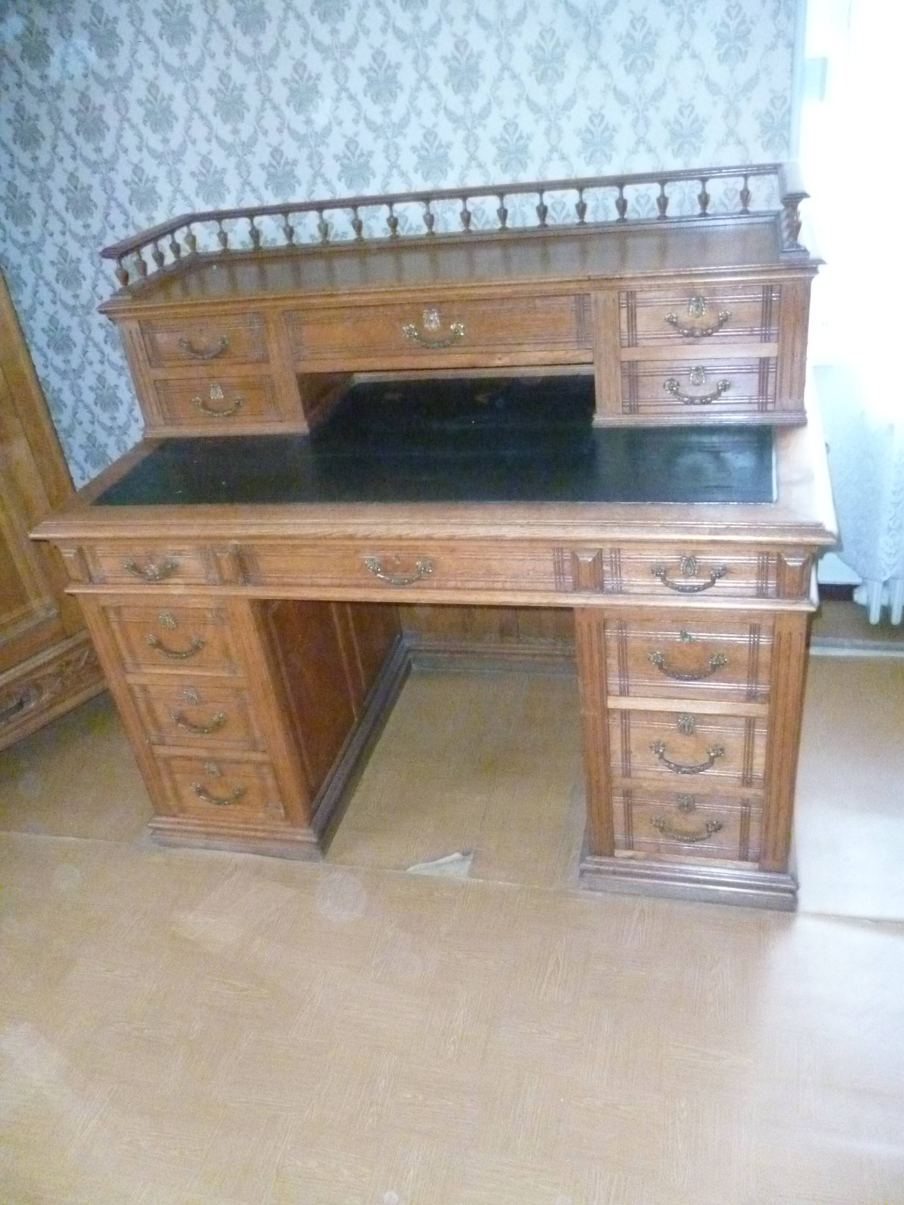 Oak desk
