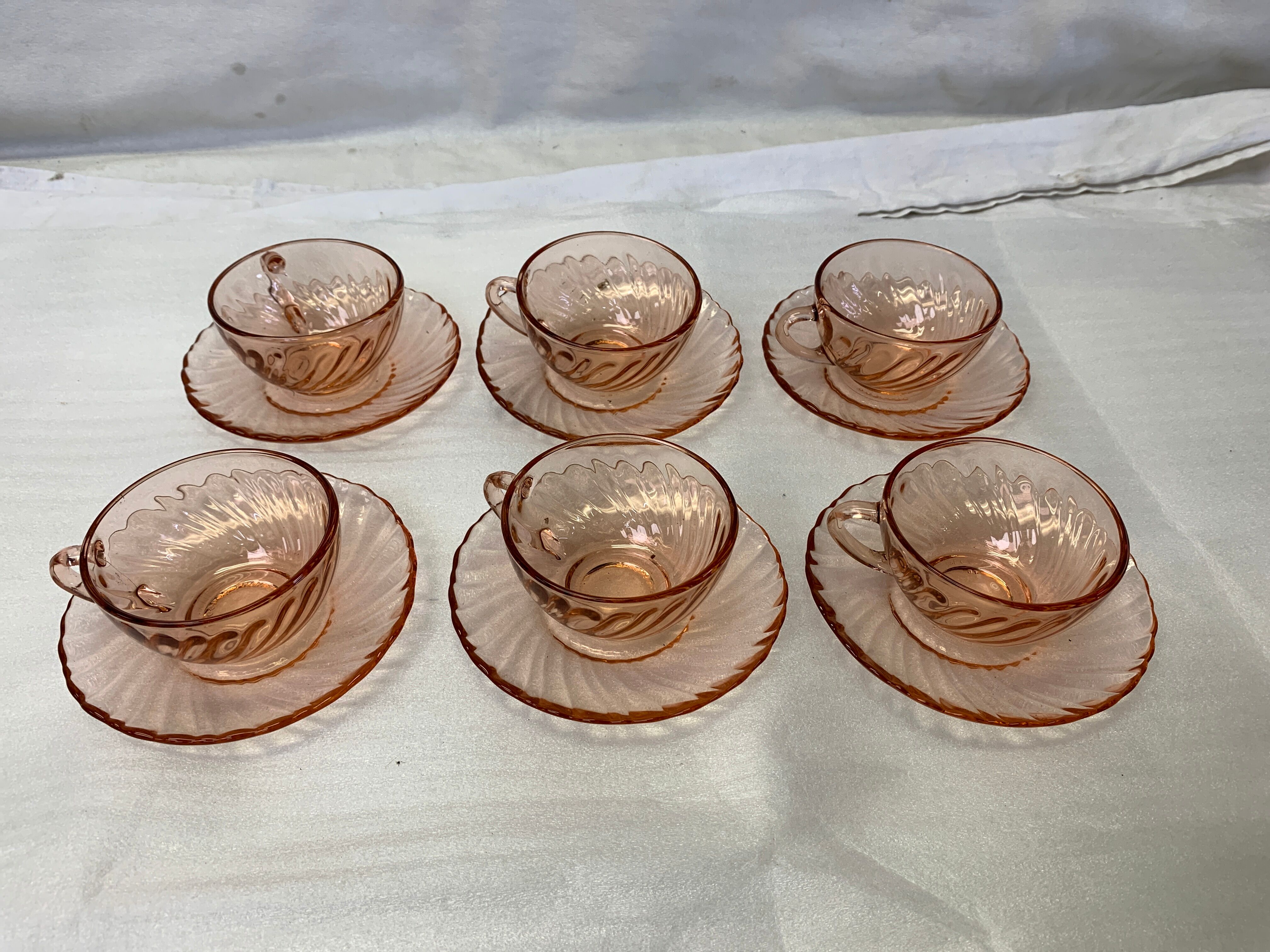 Set of 6 pink glass cups