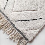 Moroccan Berber carpet Beni Ouarain ecru with black diamonds and engraved 310x200cm