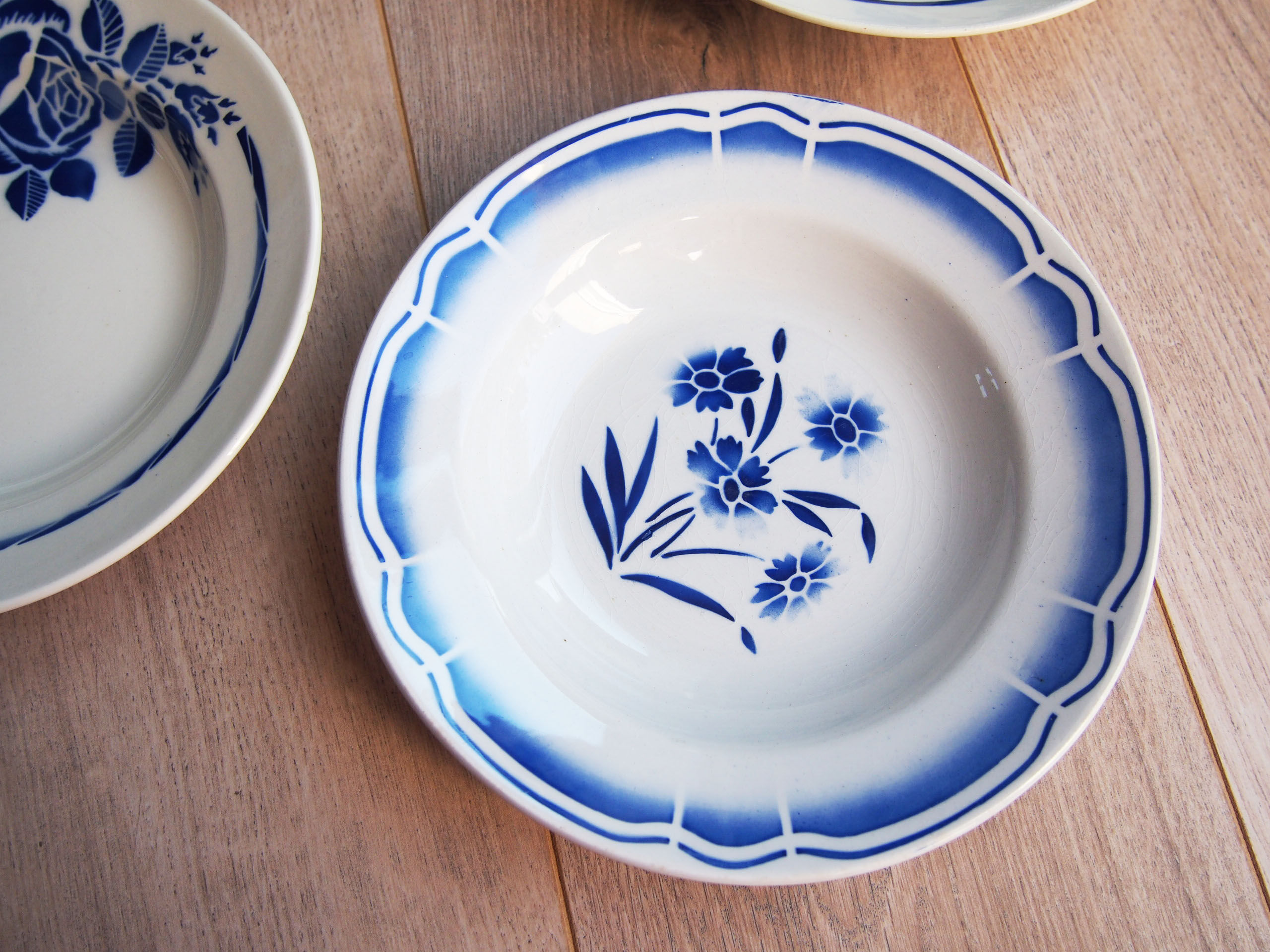 Set of 6 flower plates