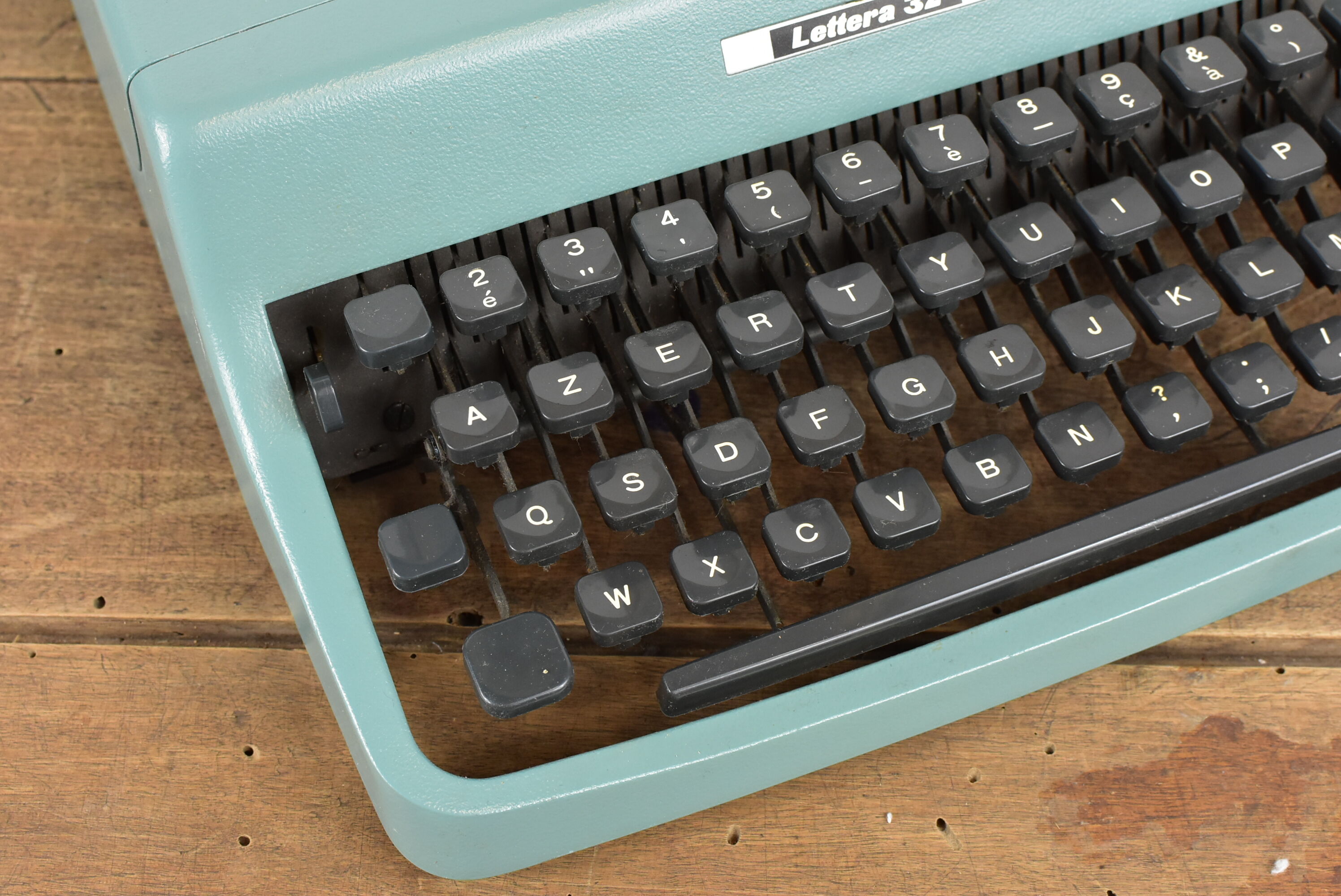 Lettera 32 typewriter.