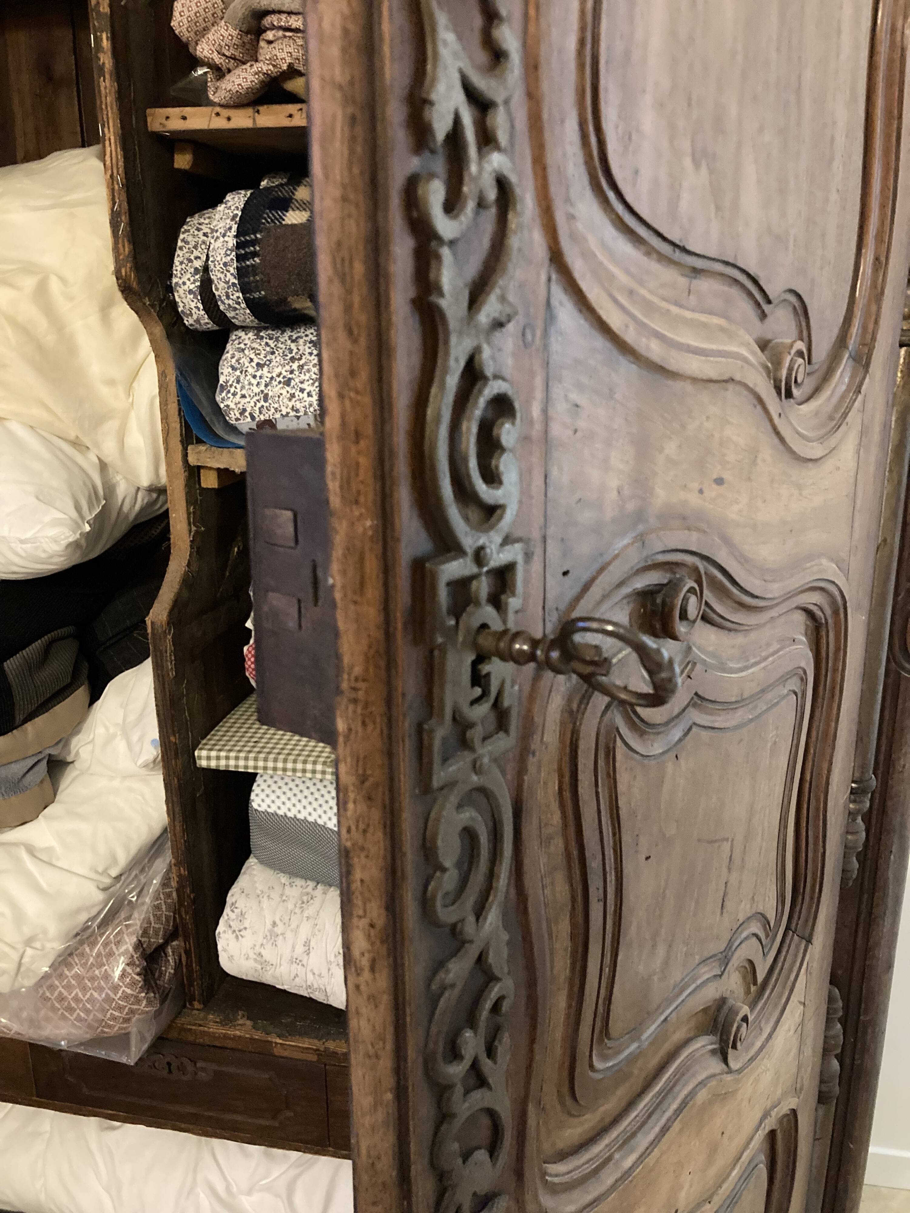 Armoire style provençal
