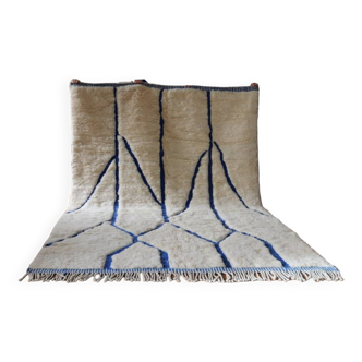 Mrirt rug