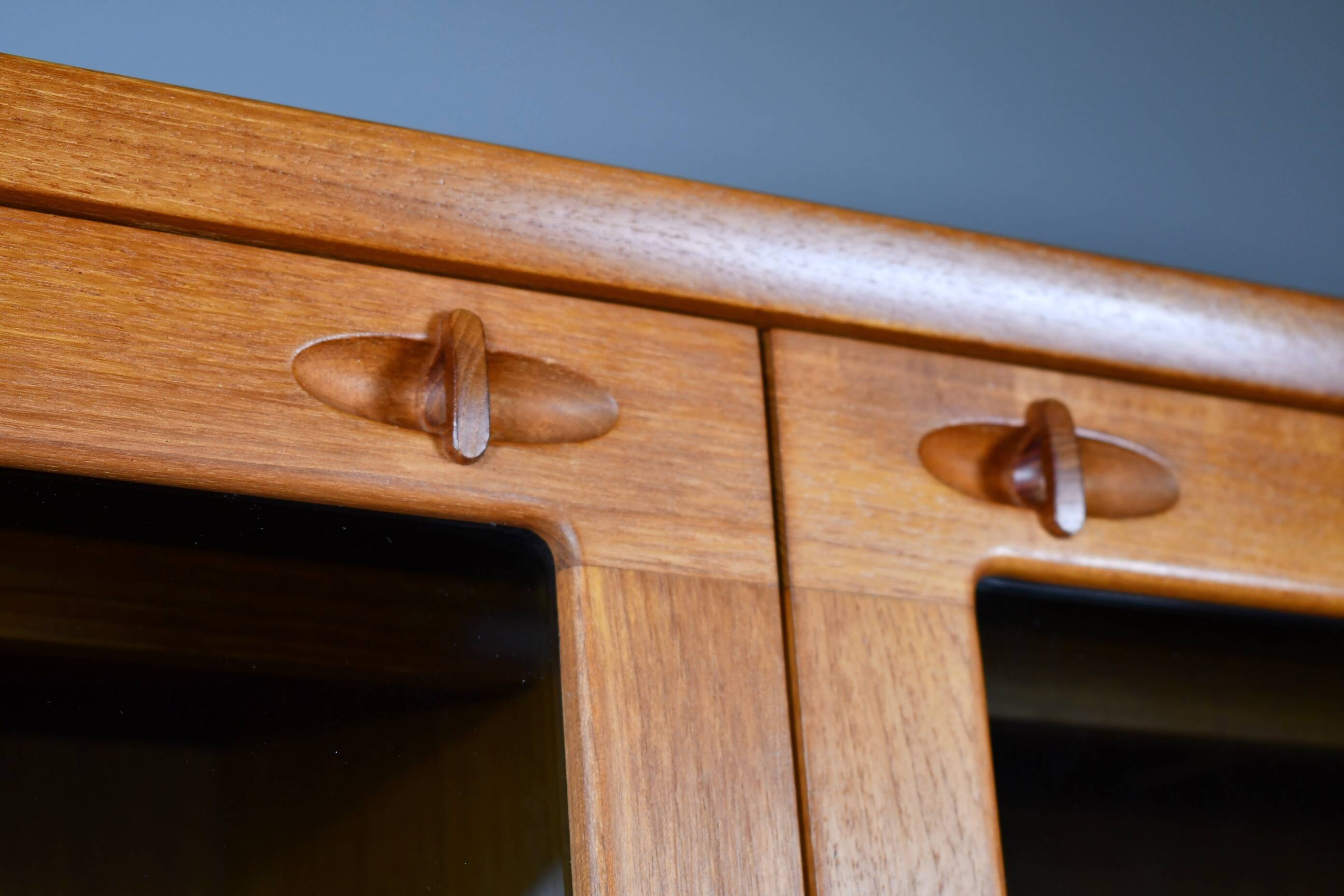 Cabinet en teck danois. H.W Klein. Années 1960.
