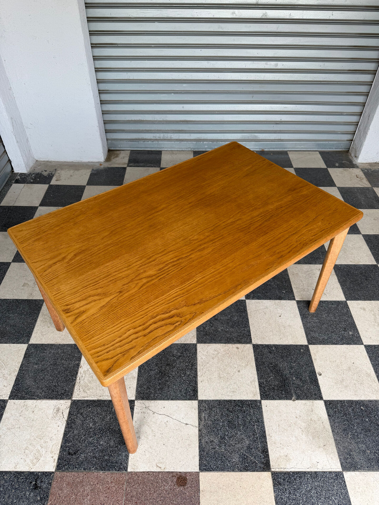 Table scandinave en chêne