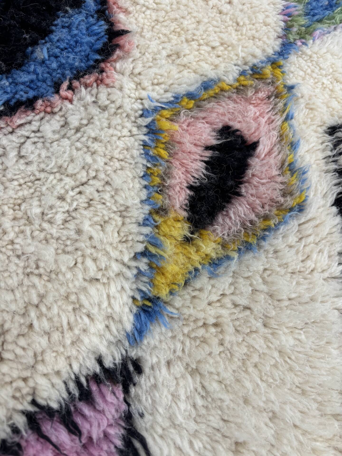 New Moroccan Berber rug M'rirt – 200x300 cm – Multicolored diamonds