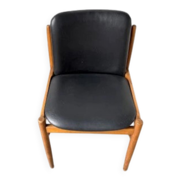 Scandinavian chair in beech and black faux leather, 1960s